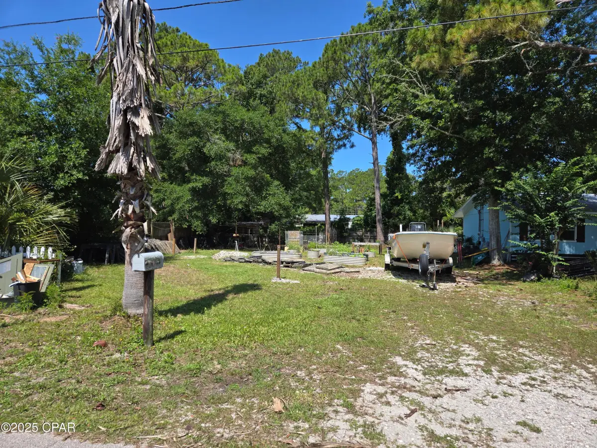 444 22nd Avenue, Apalachicola, FL 32320 - Image #1