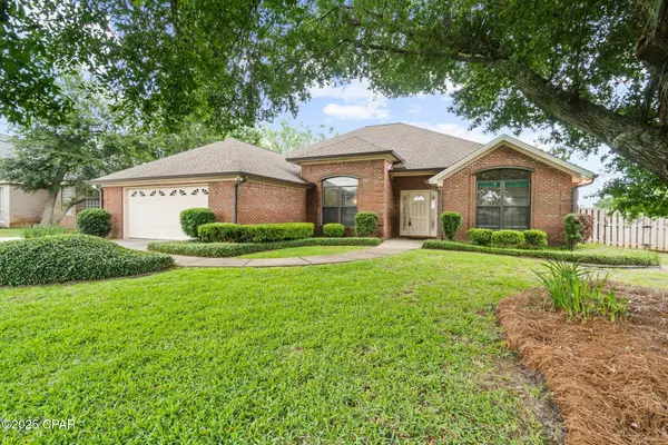 106 Queens Circle, Panama City, FL 32405