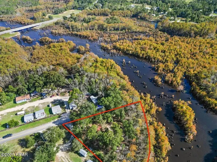 587 Texas Street, Wewahitchka, FL 32465 - Image #3