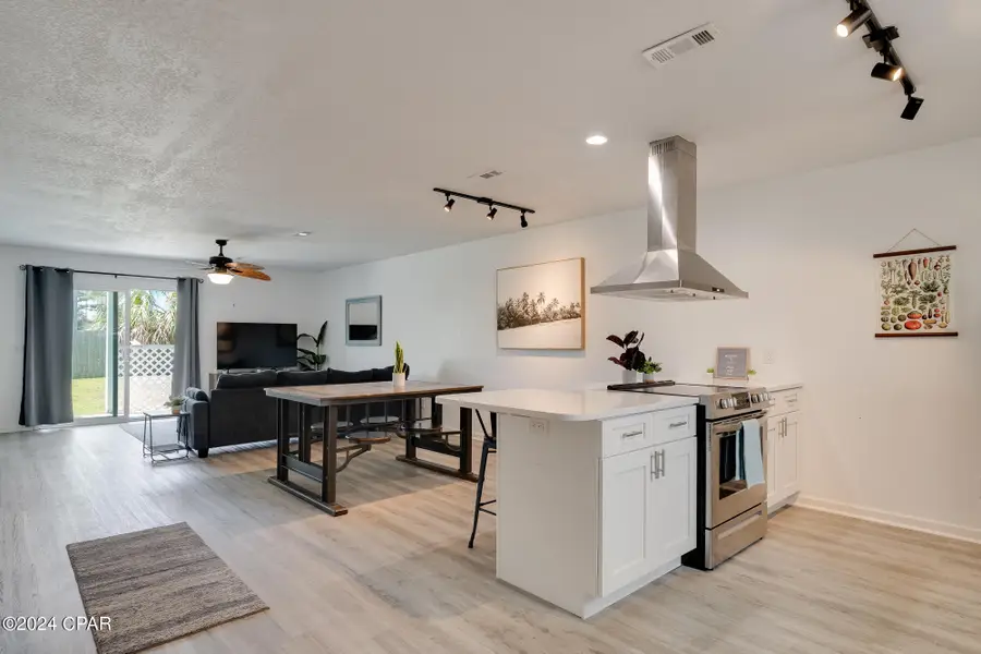 6315 Hilltop Avenue, Panama City, FL 32408 - Image #2