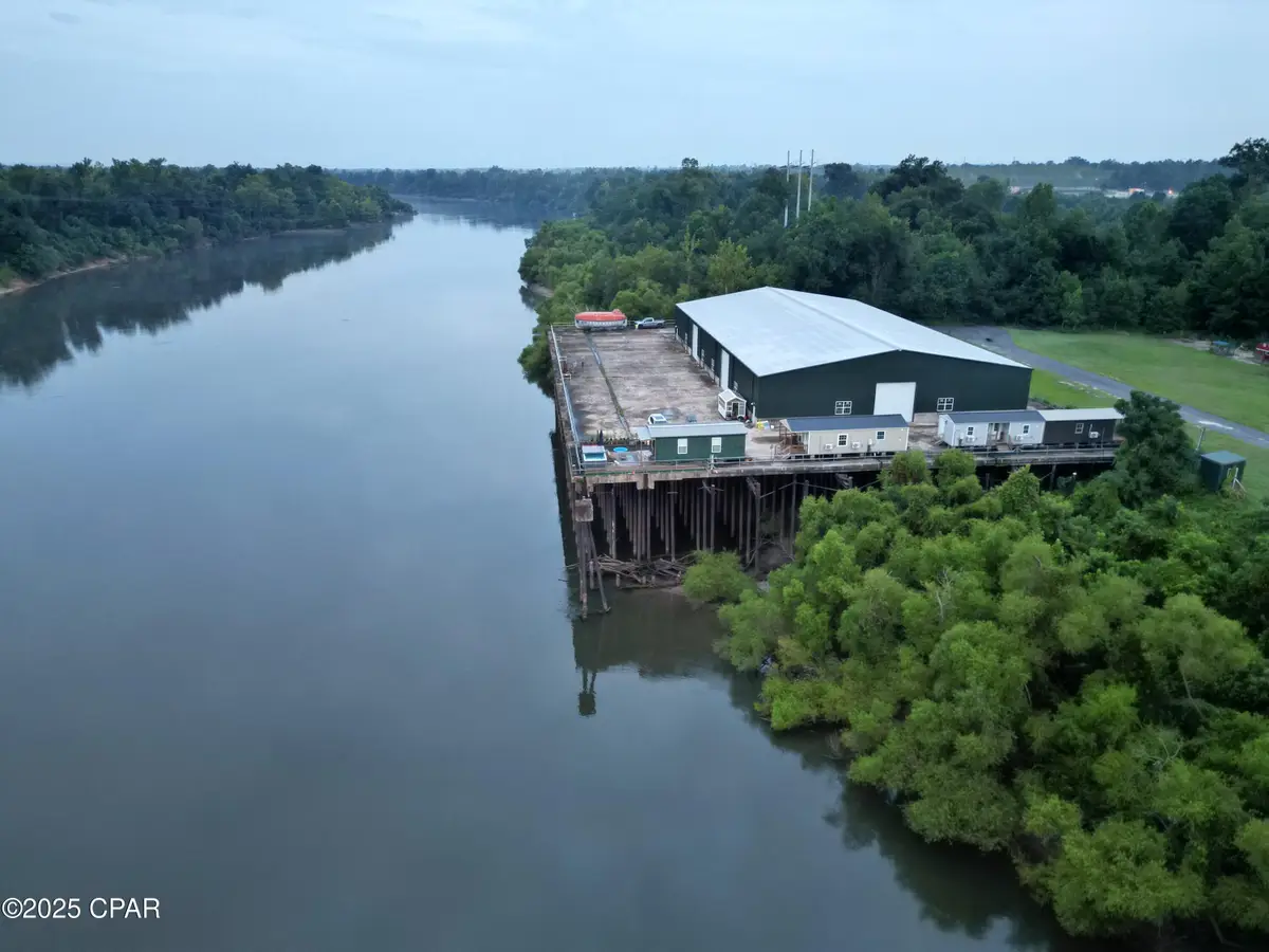 8599 Gadsen Trail, Sneads, FL 32460 - #1