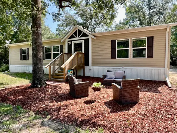 2852 Feral Lane, Caryville, FL 32427