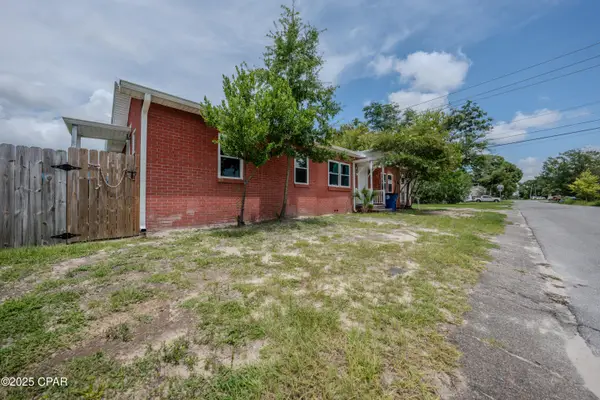 1001 Oak Avenue, Panama City, FL 32401