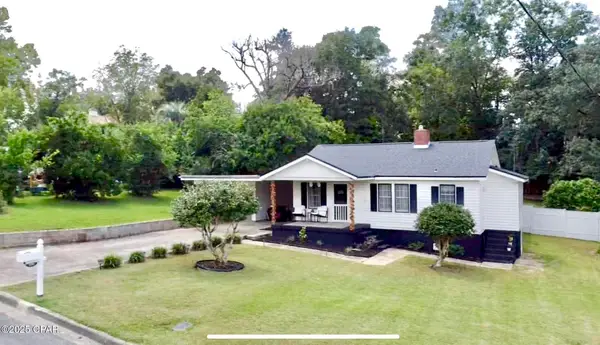 2945 Park Street, Marianna, FL 32446