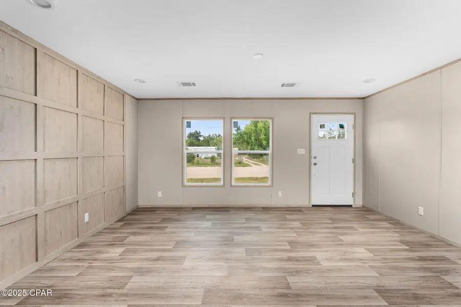 6420 Oakenshaw Dr Drive, Youngstown, FL 32466 - Image #3