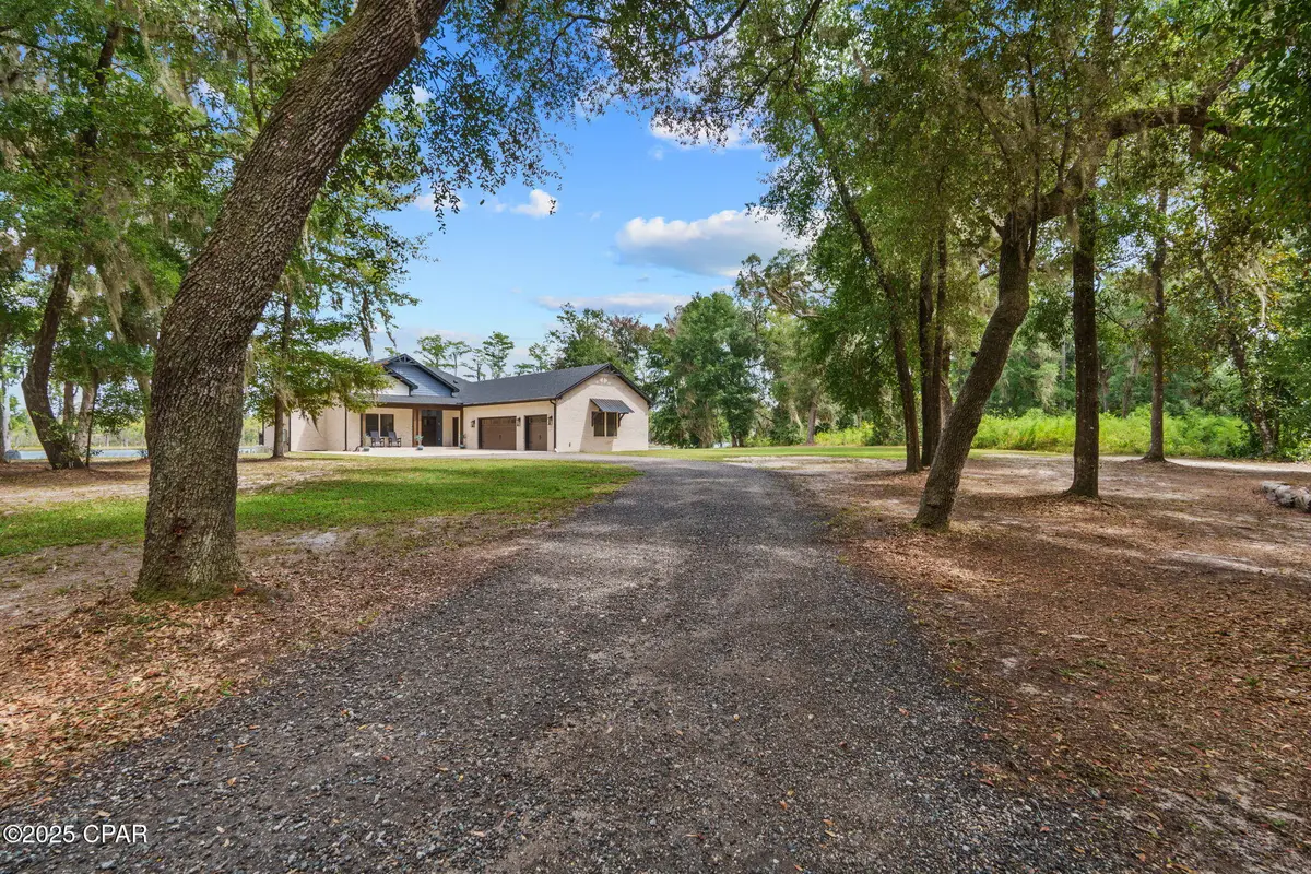 3012 Paradise Lakes Road, Chipley, FL 32428 - Image #1