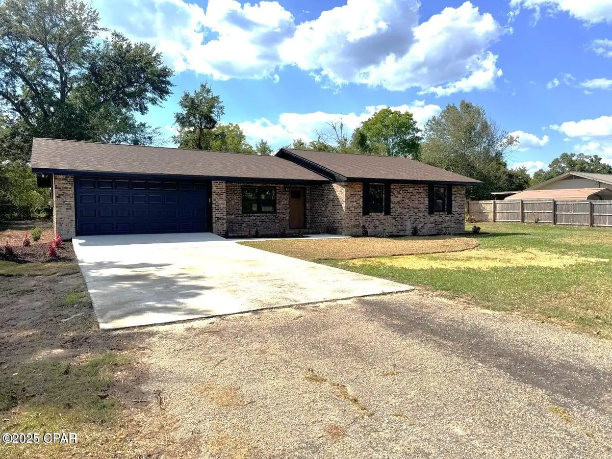 2933 Wildwood Circle, Marianna, FL 32448 - Image #1