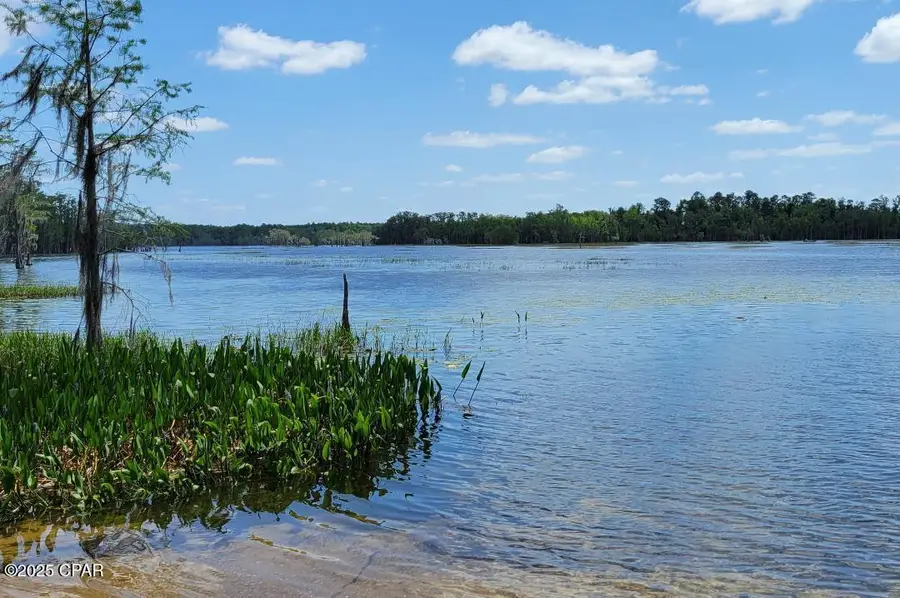 2 Hampshire Boulevard, Chipley, FL 32428 - Image #2