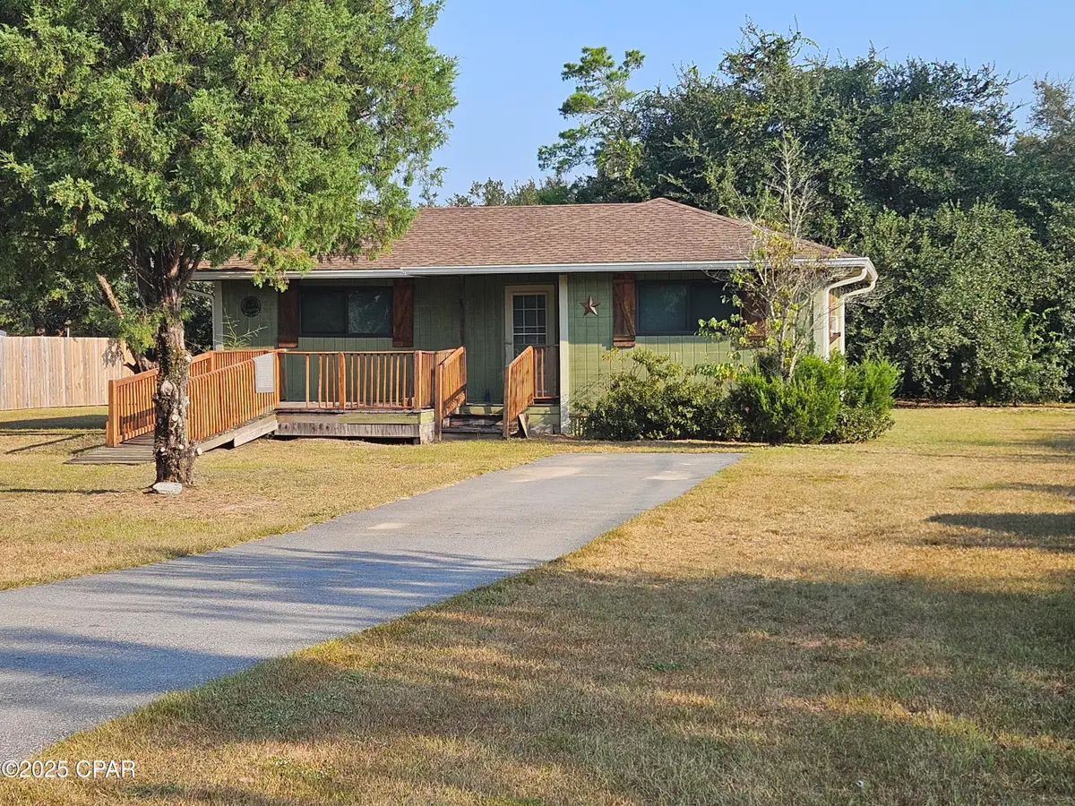 711 Heavener Lane, Southport, FL 32409 - Image #1