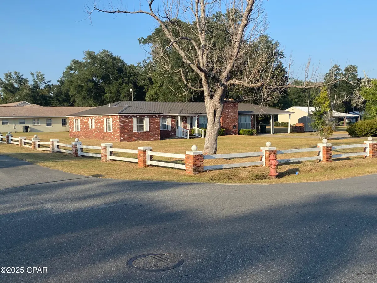 6920 Florida Street, Grand Ridge, FL 32442 - Image #1