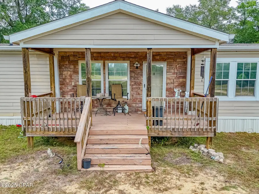 11233 Lawrence Road, Fountain, FL 32438 - Image #2