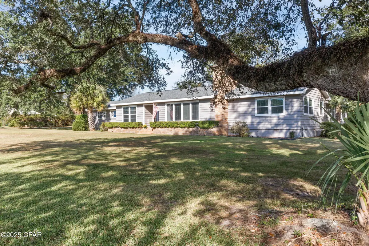 5370 Mixon Street, Graceville, FL 32440 - Image #1