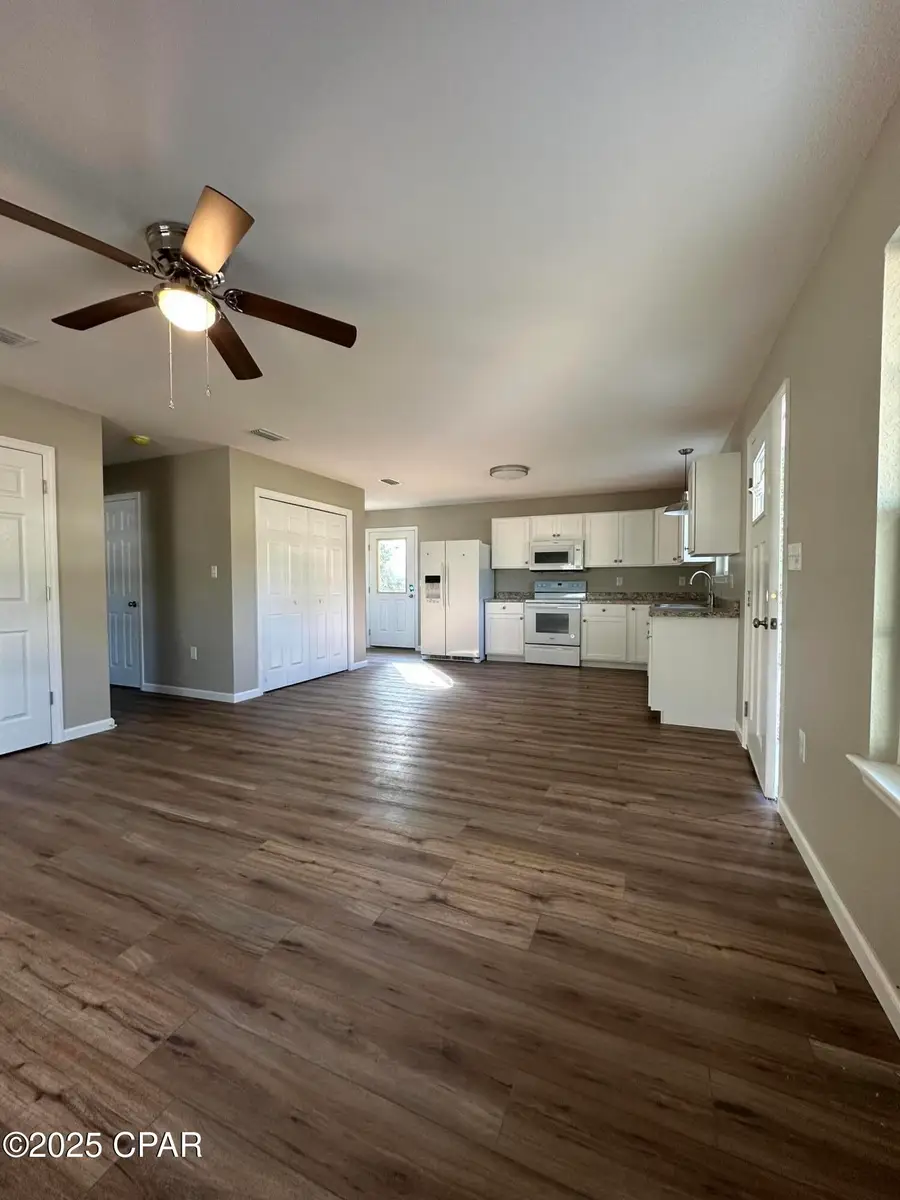 6630 Grande Oak Loop, Grand Ridge, FL 32442 - Image #2