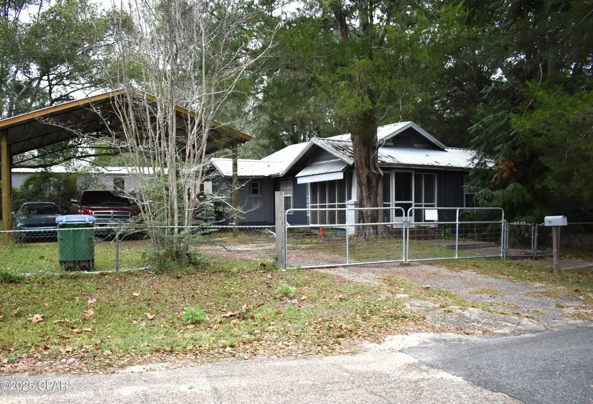 609 W Kansas Avenue, Bonifay, FL 32425 - Image #1