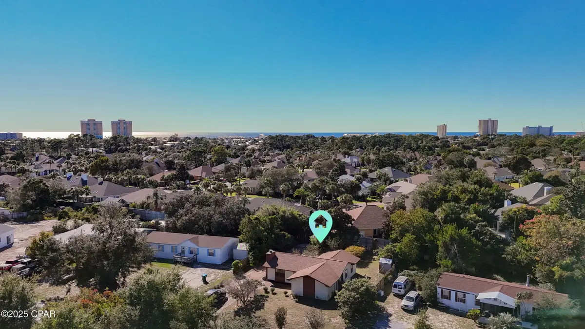 585 Lagoon Oaks Drive, Panama City, FL 32408 - Image #1