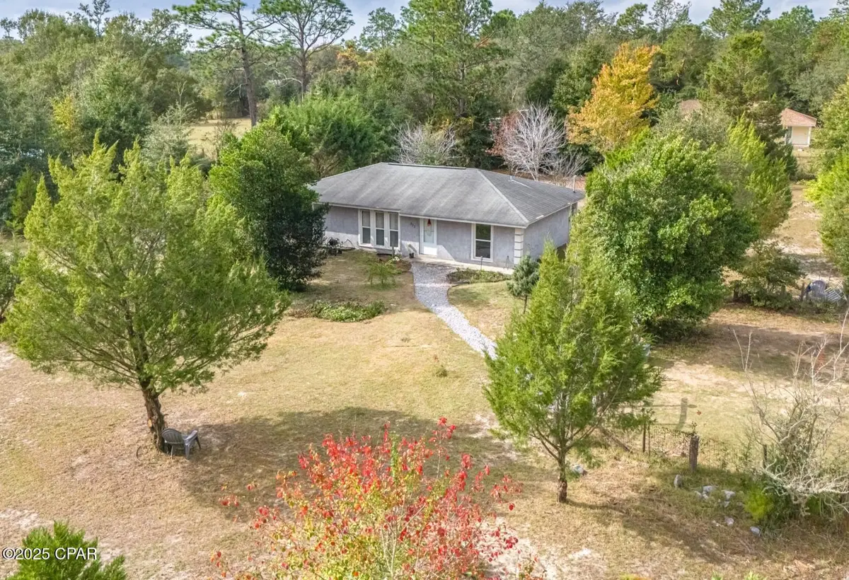 533 Joseph Circle, Southport, FL 32409 - Image #1