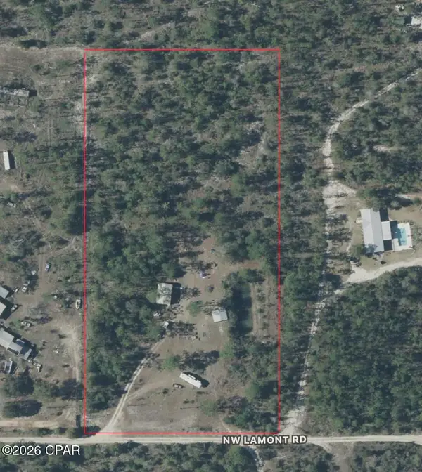 23588 NW Lamont Road, Fountain, FL 32438