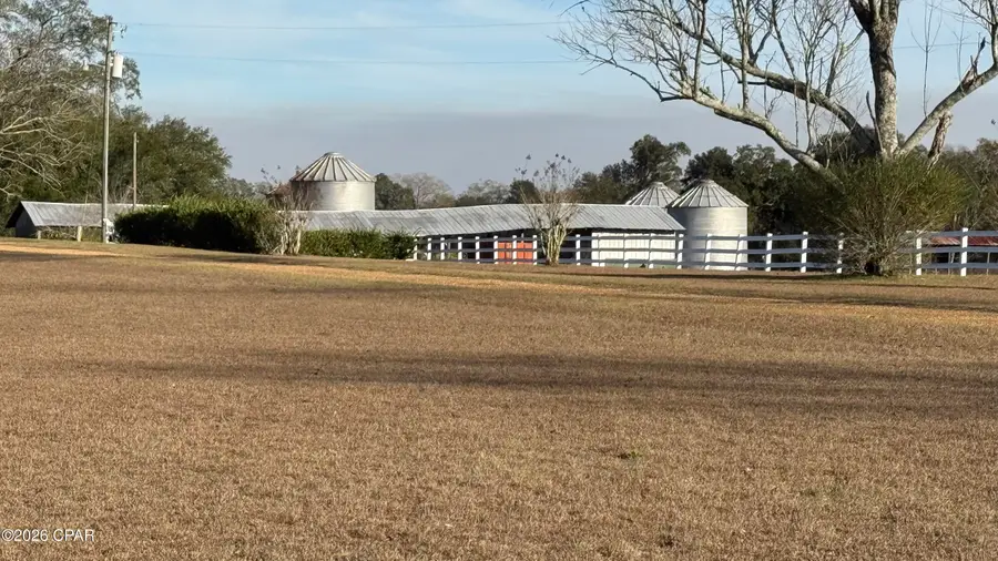 5526 Old U S Road, Malone, FL 32445 - Image #2