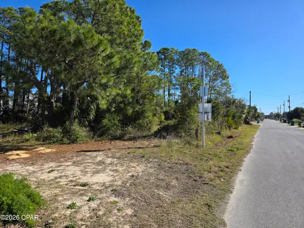 5700 Pinetree Avenue, Panama City, FL 32408