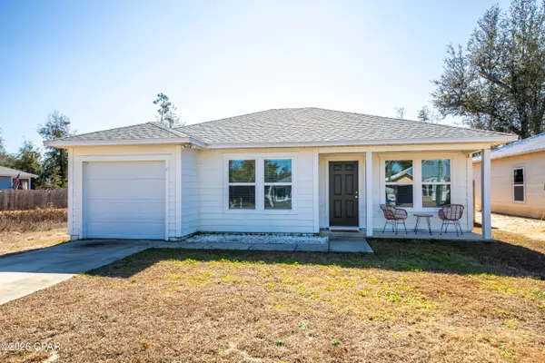 4942 Oak Avenue, Youngstown, FL 32466