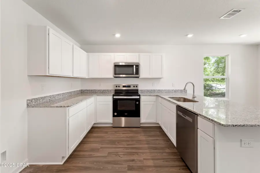 4105 Pinehurst Avenue, Chipley, FL 32428 - #3