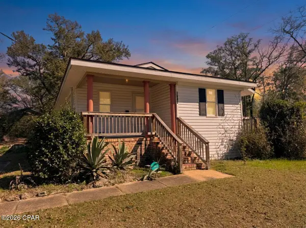 2806 Penn Avenue, Marianna, FL 32448