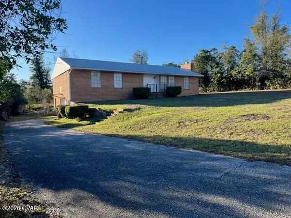 2943 Dogwood Street, Marianna, FL 32446