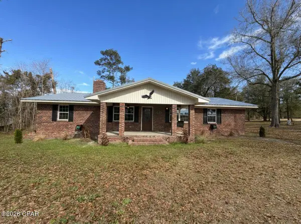 2112 Inwood Road, Grand Ridge, FL 32442