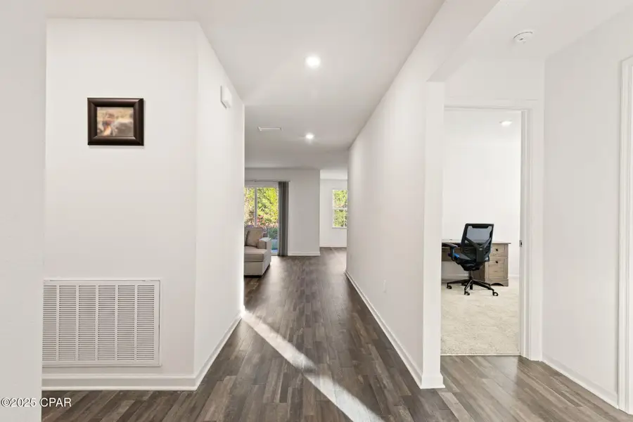 3987 Oxford Avenue, Chipley, FL 32428 - #2