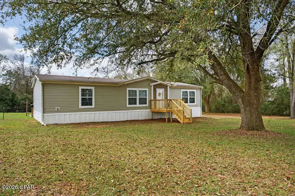 2735 Chipley Street, Cottondale, FL 32431