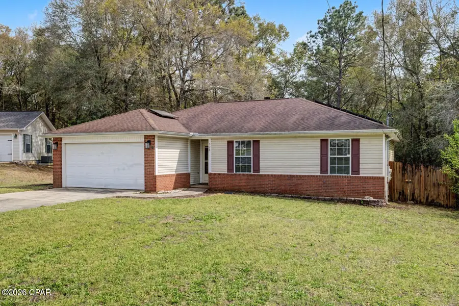528 Hyde Park Drive, Crestview, FL 32539 - #2