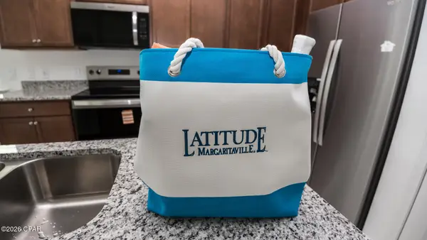 9400 Daydream Drive, Panama City Beach, FL 32413