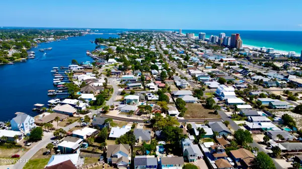 3914 Vicar Street, Panama City Beach, FL 32408