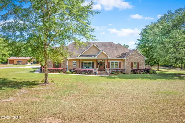 1649 Shady Oaks Lane, Chipley, FL 32428