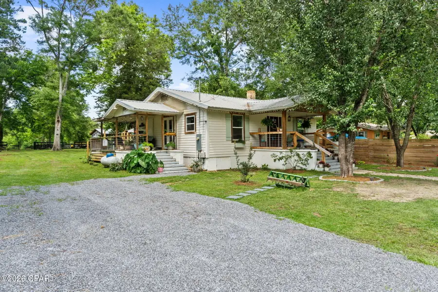 715 E Nebraska Avenue, Bonifay, FL 32425 - #3