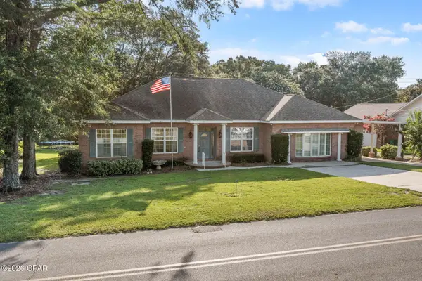 5379 College Drive, Graceville, FL 32440