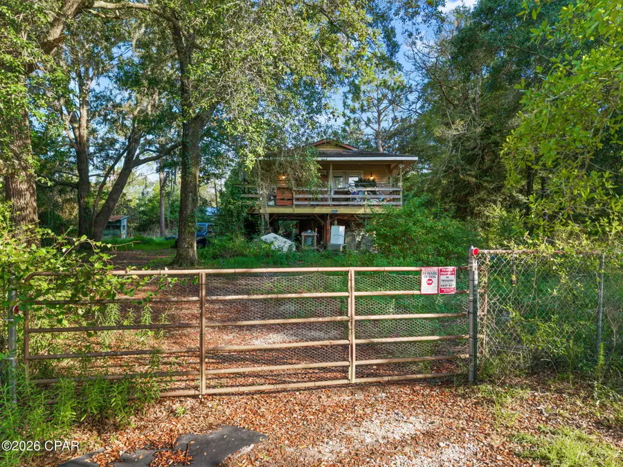 3986 Granada Drive, Chipley, FL 32428 - #3