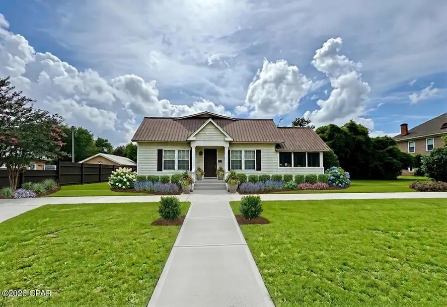 2941 Jefferson Street, Marianna, FL 32446 - #2