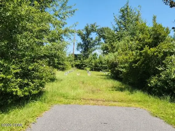 1505 Iowa Avenue, Lynn Haven, FL 32444