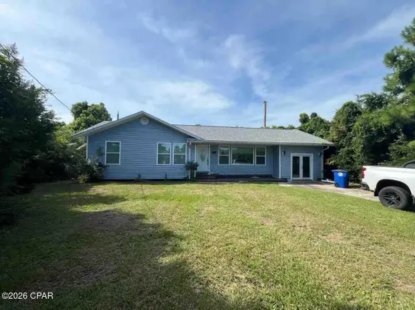 901 E 2nd Plaza, Panama City, FL 32401