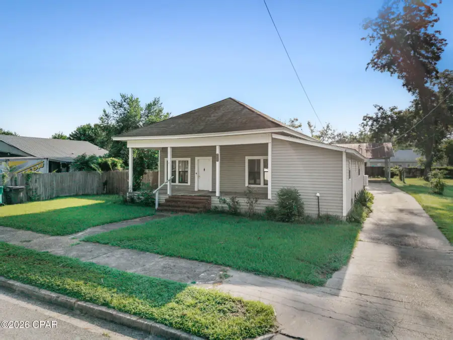 633 3rd Street, Chipley, FL 32428 - #2