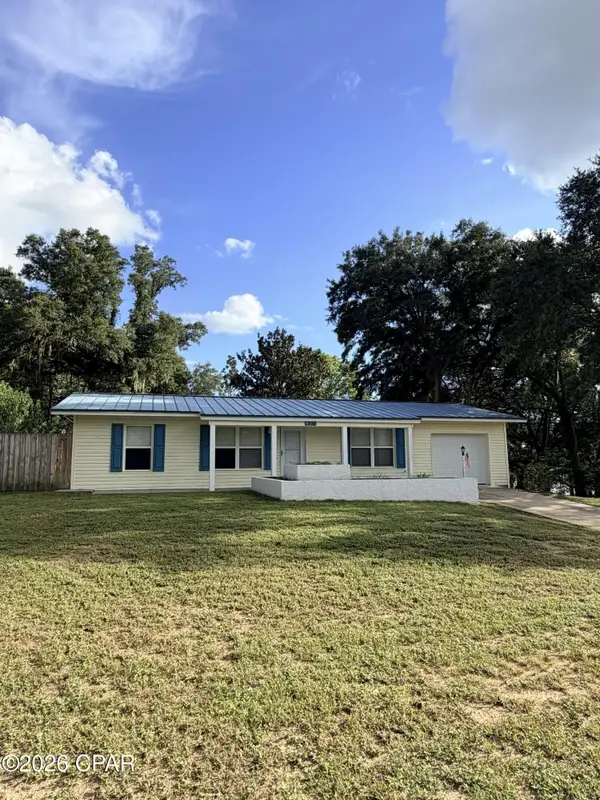 1995 Ambassador Court, Chipley, FL 32428