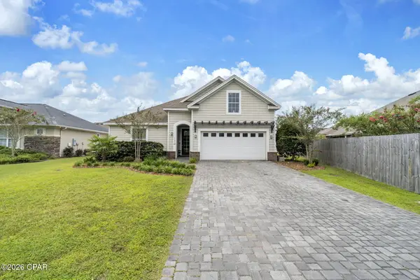 1186 Eisenhower Circle, Lynn Haven, FL 32444