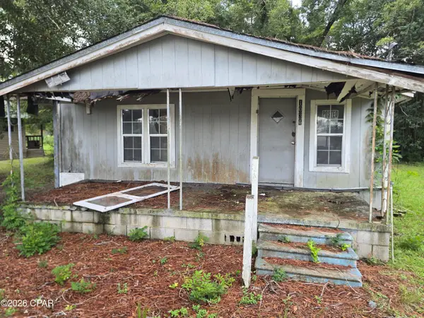 1031 Washington Avenue, Graceville, FL 32440