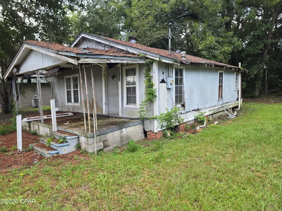 1031 Washington Avenue, Graceville, FL 32440 - #2
