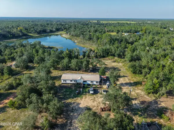 670 S Silver Lake Road, Fountain, FL 32438