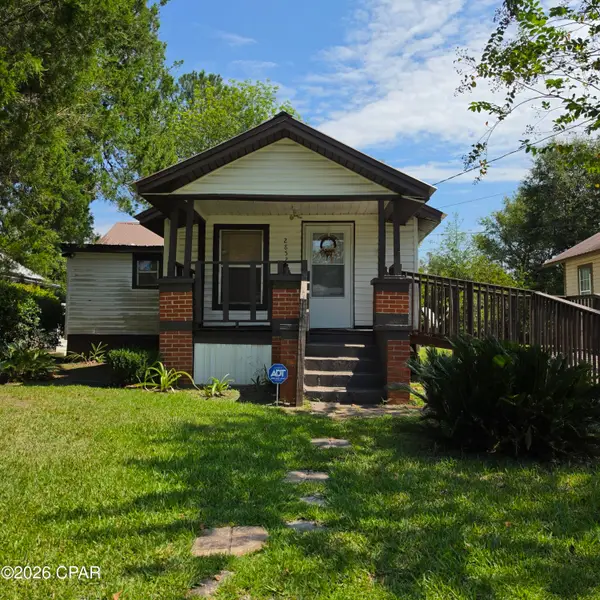 2852 Bertram Street, Marianna, FL 32448