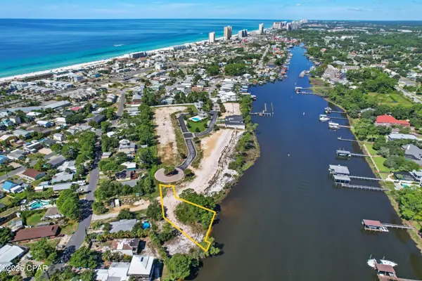 7808 Grand Lagoon Way, Panama City, FL 32408