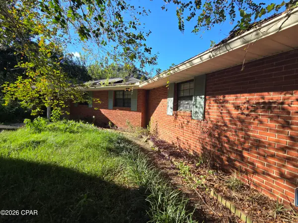 10 Seminole Trail, Pensacola, FL 32506