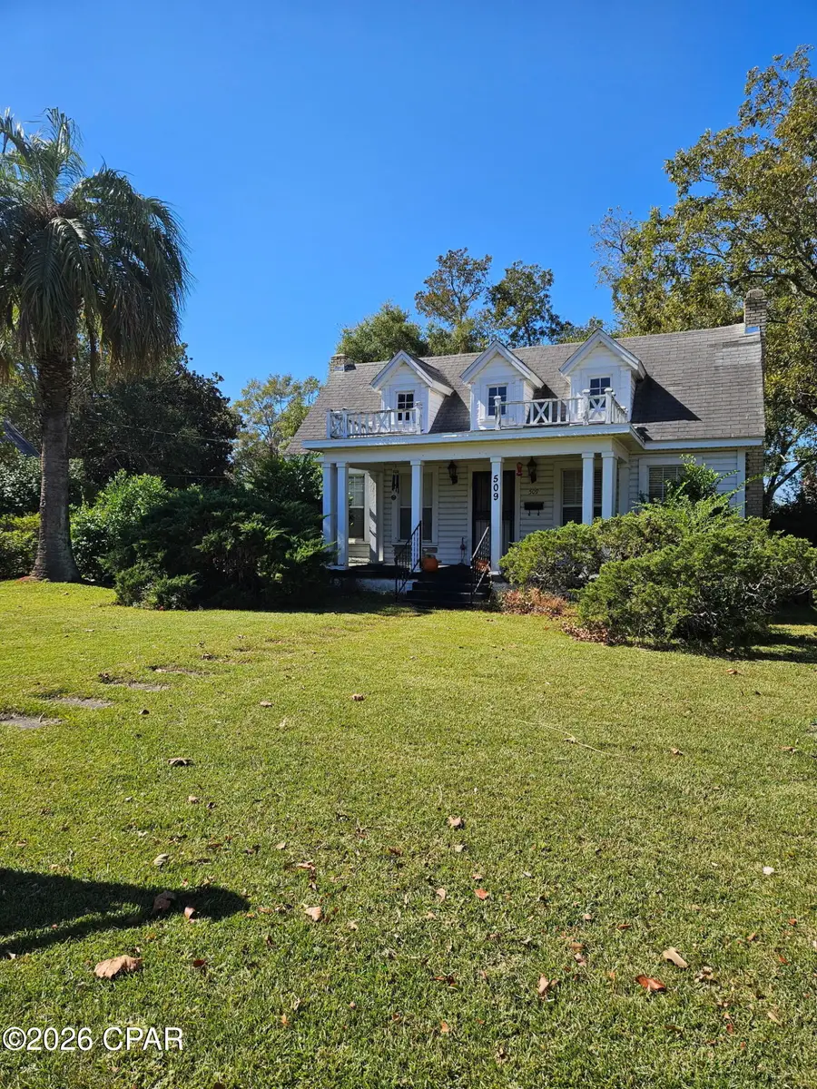 509 S Depot Street, Bonifay, FL 32425 - #2